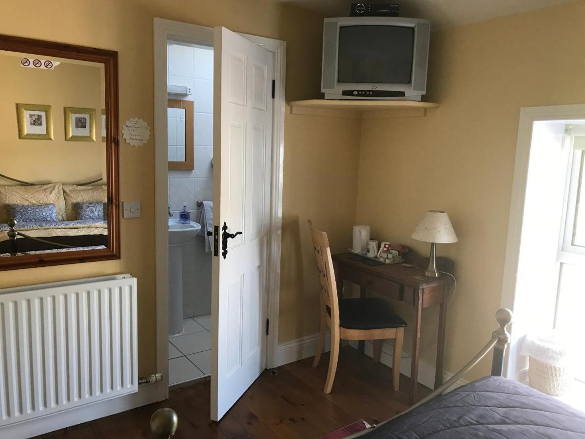 Teac Seain Bar & Bnb Anascaul Buitenkant foto