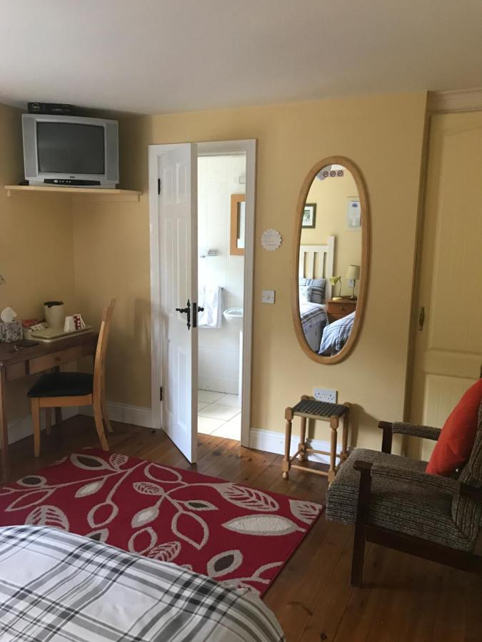 Teac Seain Bar & Bnb Anascaul Buitenkant foto