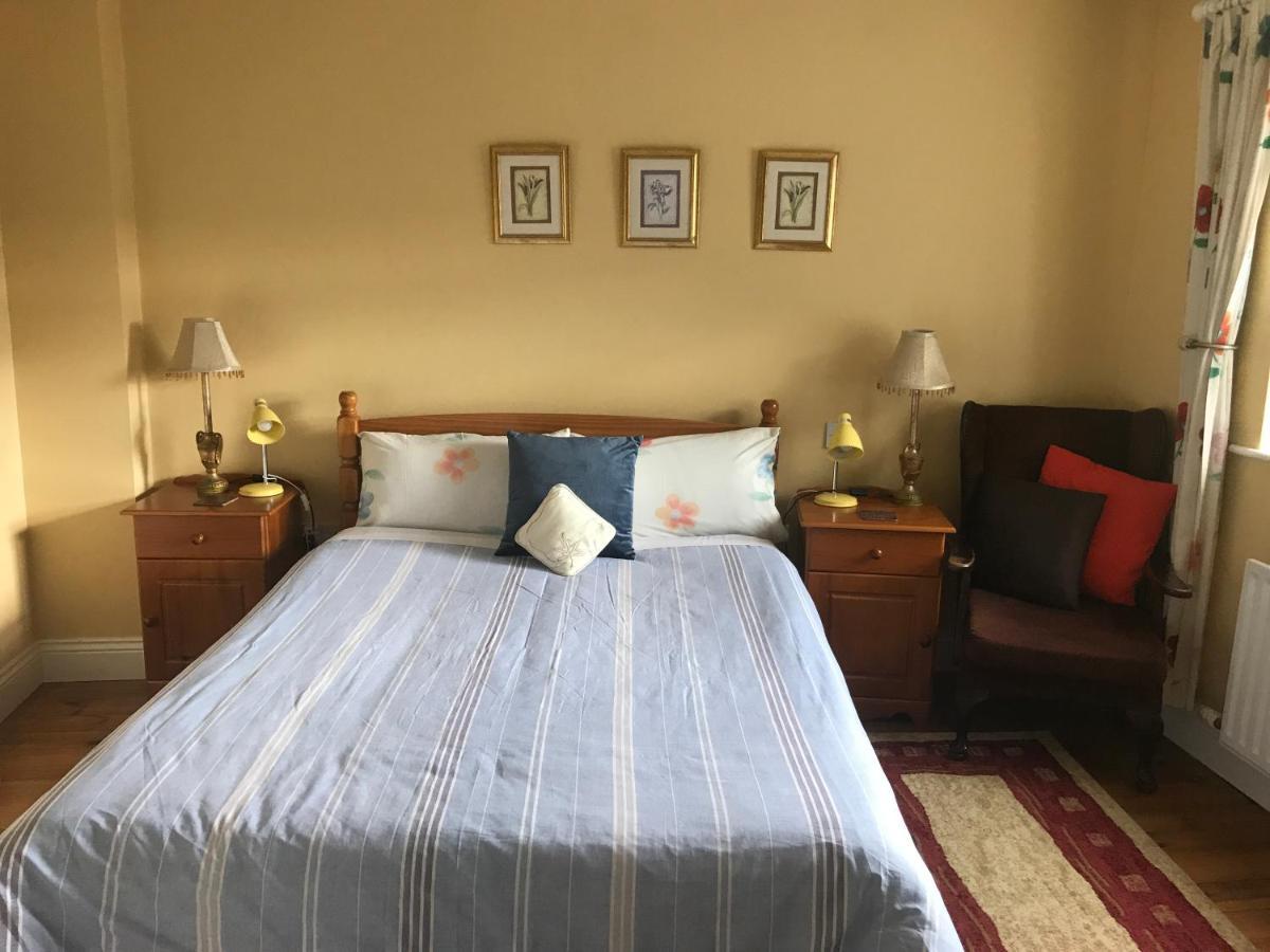 Teac Seain Bar & Bnb Anascaul Buitenkant foto