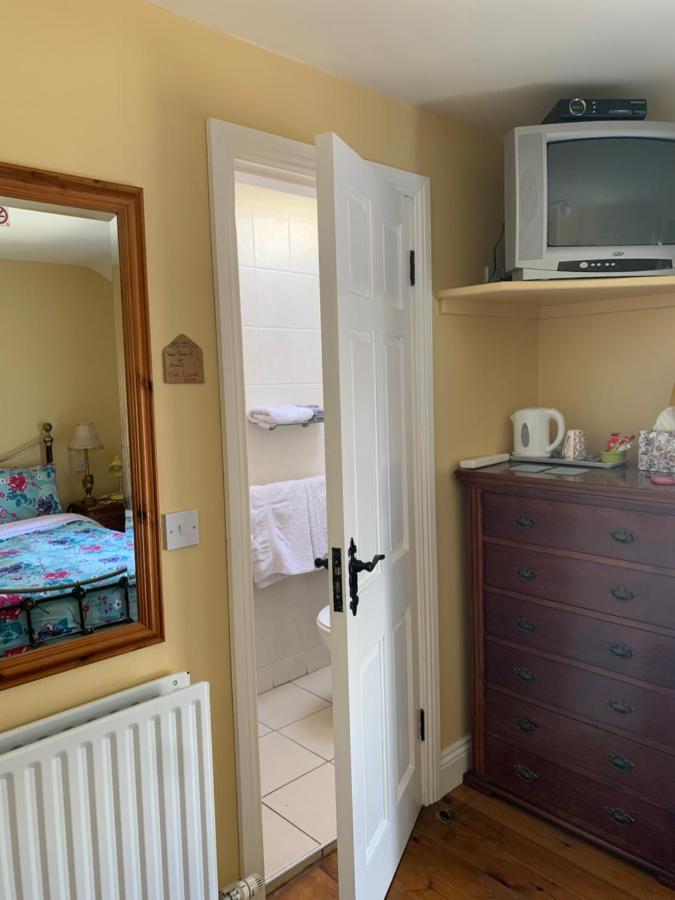 Teac Seain Bar & Bnb Anascaul Buitenkant foto