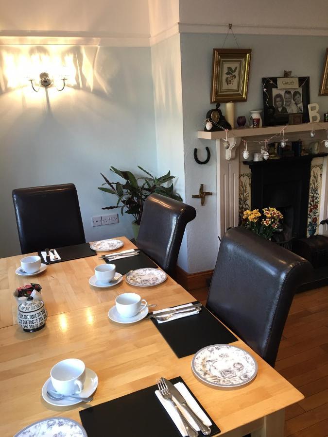 Teac Seain Bar & Bnb Anascaul Buitenkant foto