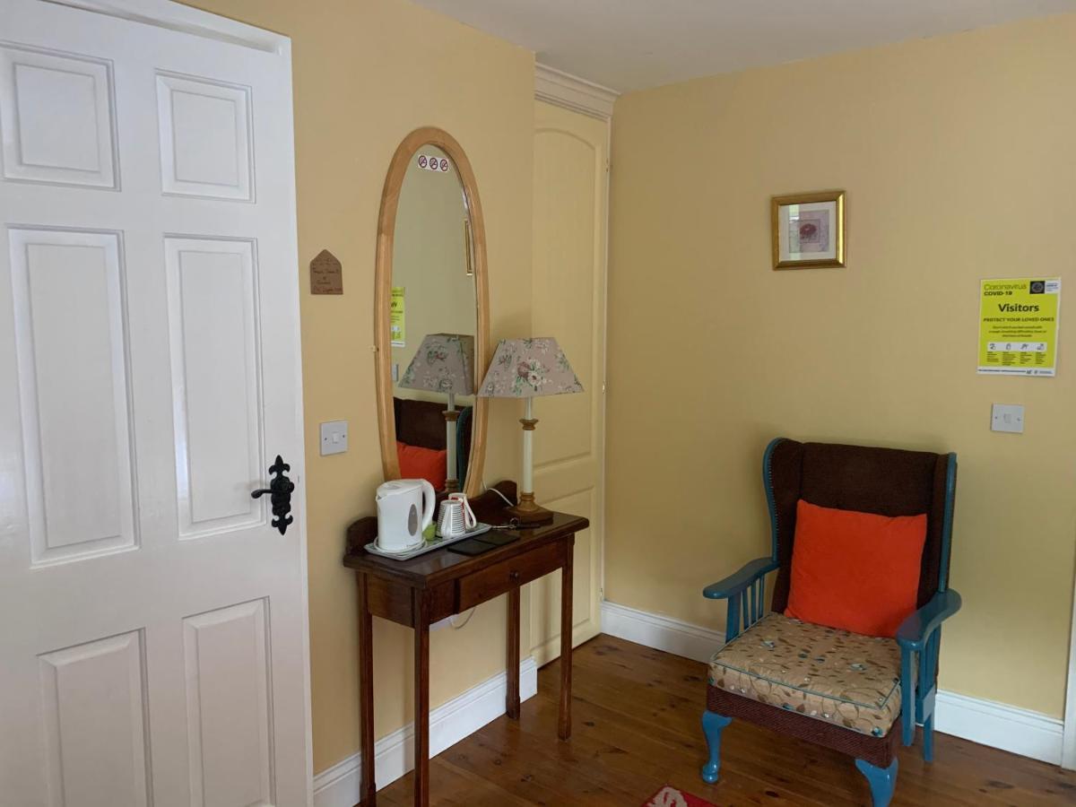 Teac Seain Bar & Bnb Anascaul Buitenkant foto
