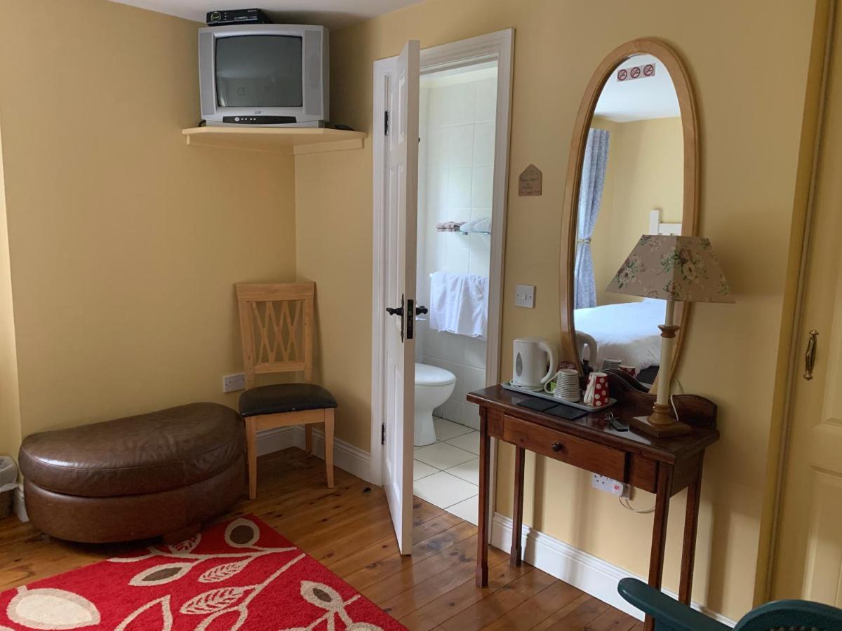 Teac Seain Bar & Bnb Anascaul Buitenkant foto