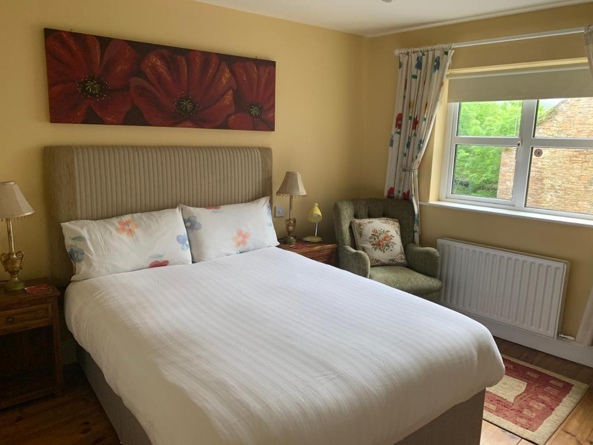 Teac Seain Bar & Bnb Anascaul Buitenkant foto