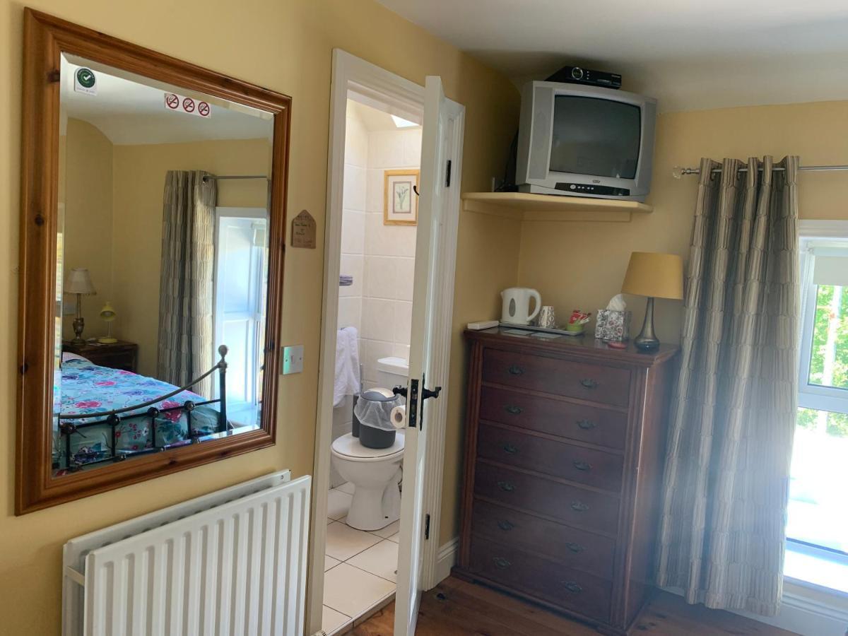 Teac Seain Bar & Bnb Anascaul Buitenkant foto